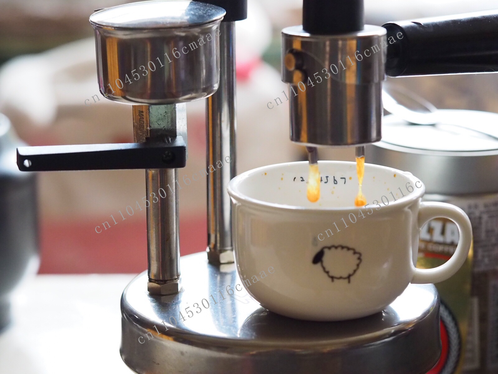 Cafetera motorizada Moka de ac - Home Office Moka reseña y precio